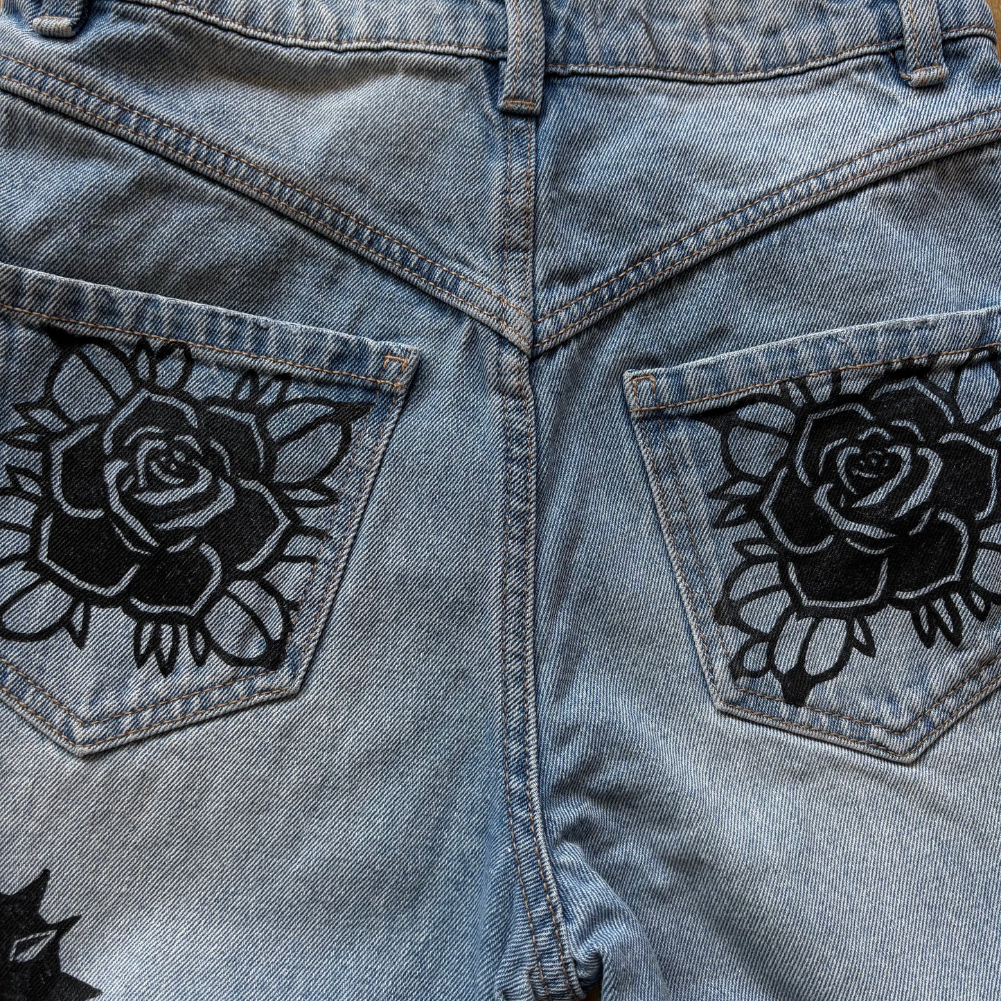 Flail Hand-Printed Blue Mom Jeans – XS
