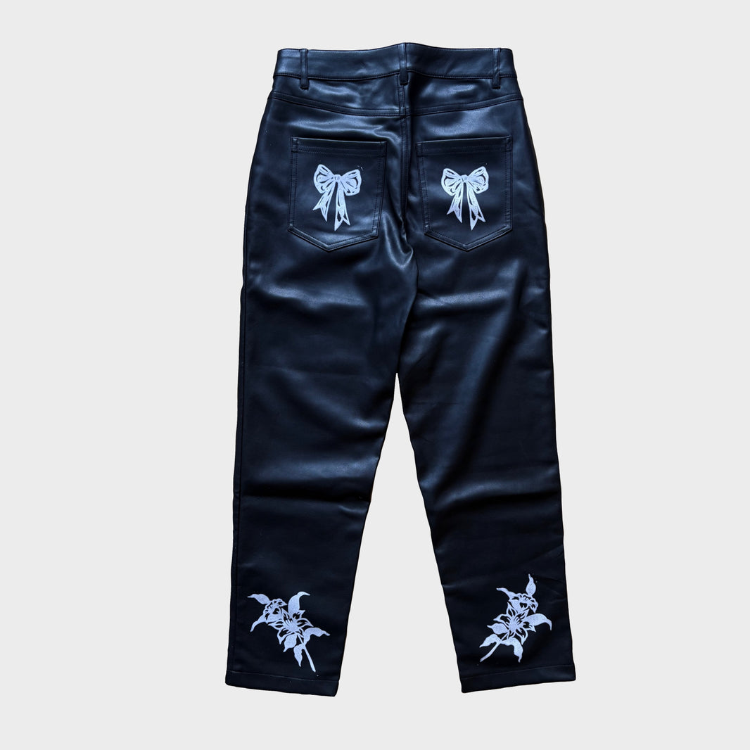 Lily, Bows & Scissors Hand-Printed Faux Leather Pants – EU 34