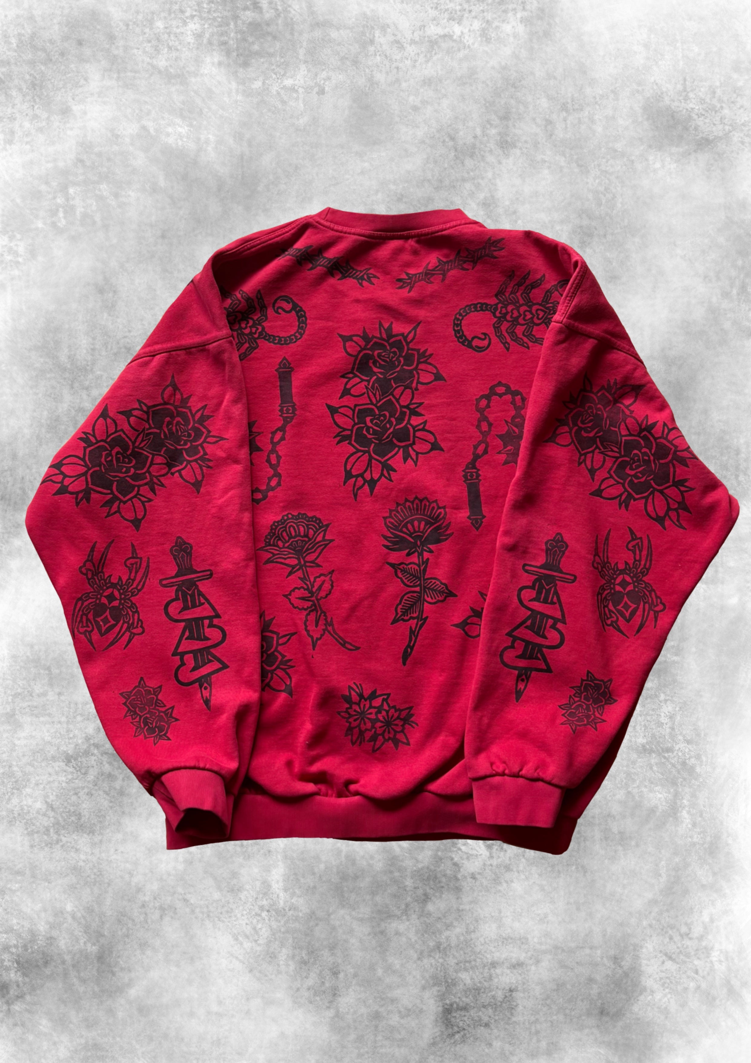 RED ALLPRINT SWEATSHIRT